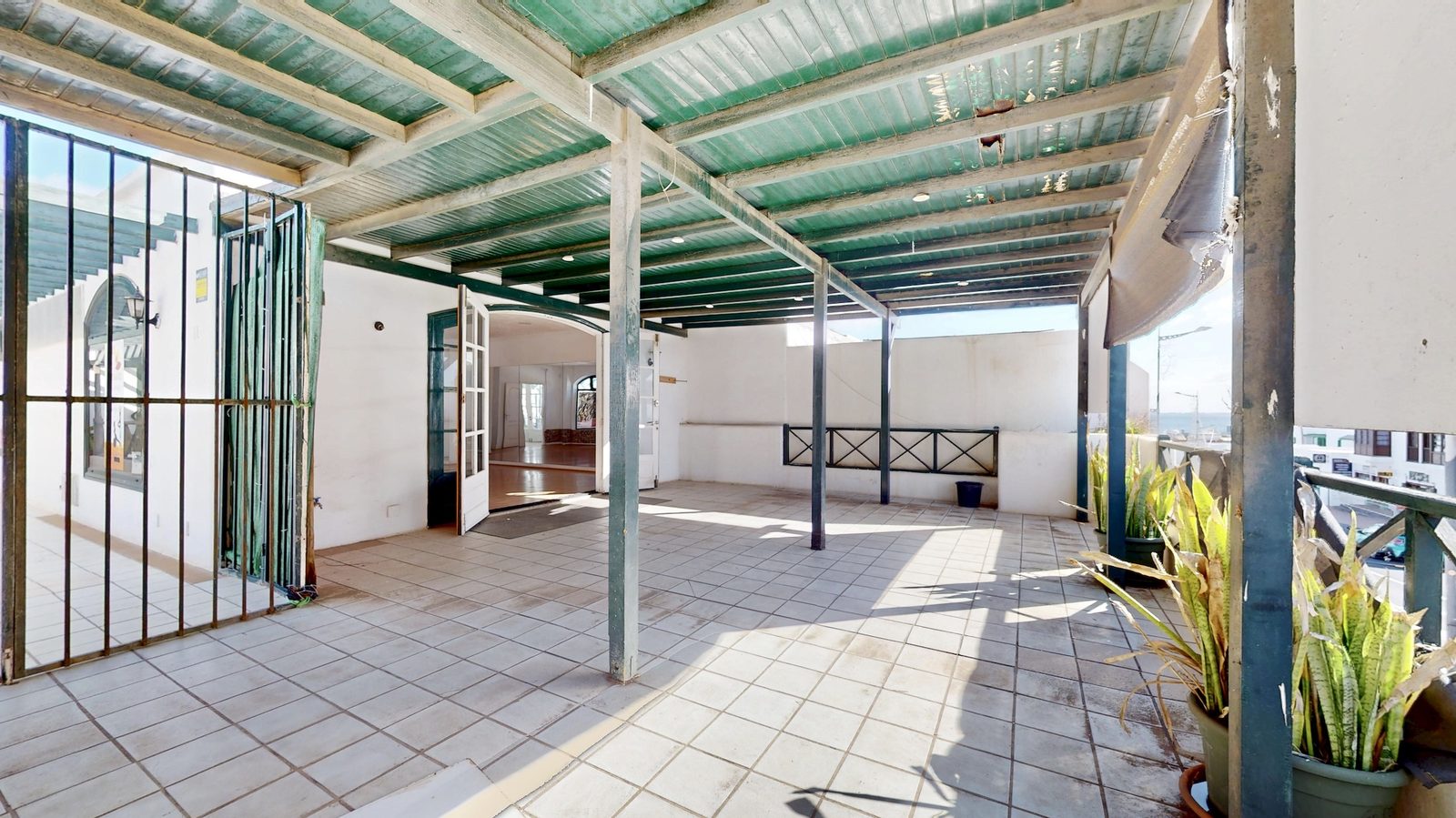 Photo 5 — Commercial unit in Shopping Center Yaiza